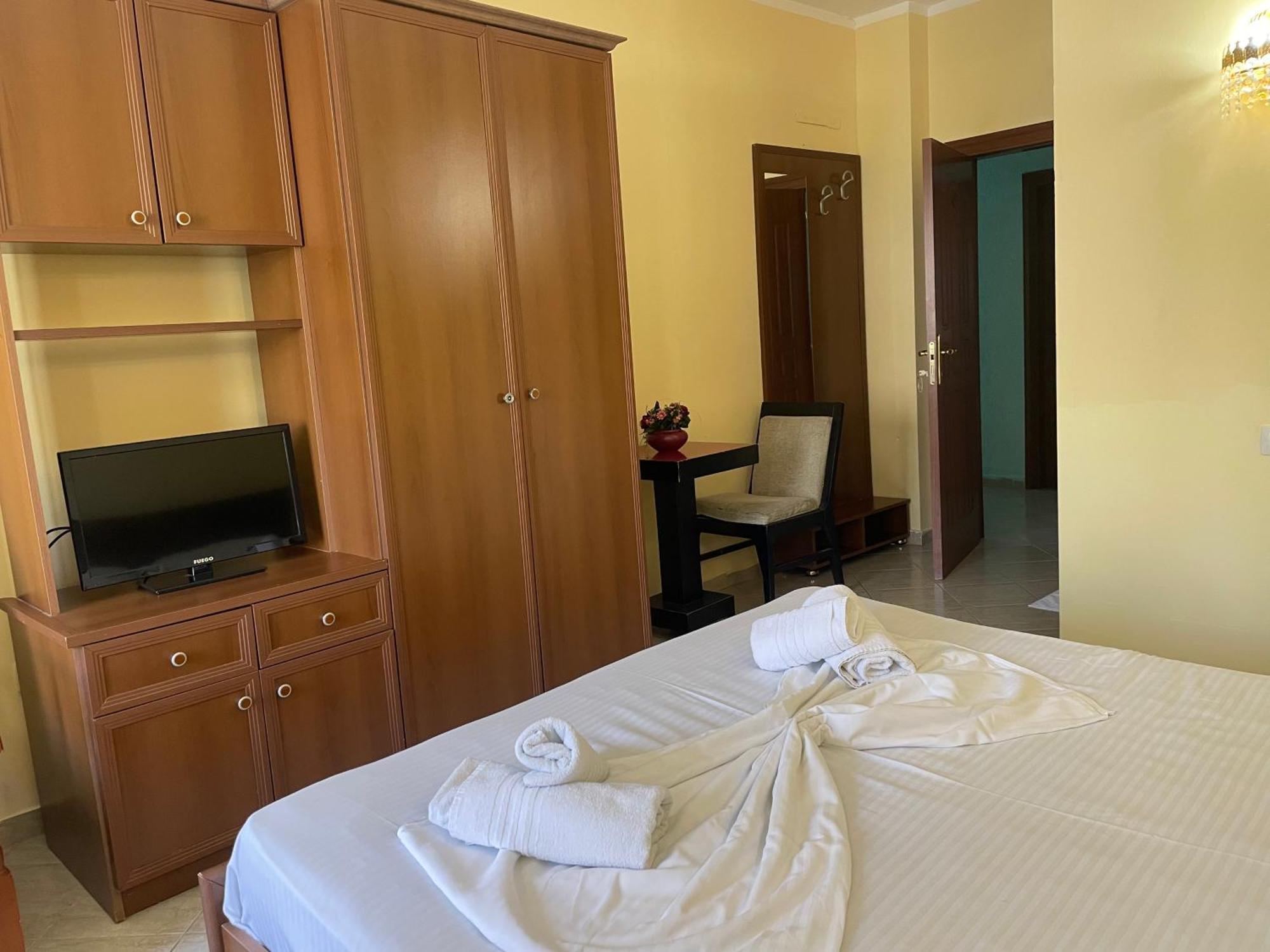 Sanremo Hotel Restorant Škalngur Buitenkant foto